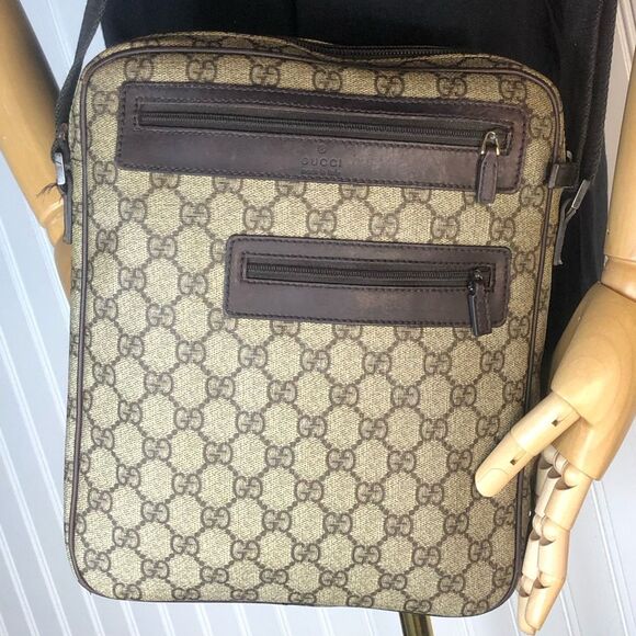 GUCCI GG Supreme Coated Canvas and Leather Crossbody Messenger Bag VINTAGE - Picture 7 of 17